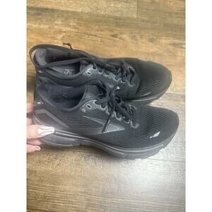 BROOKS WOMEN'S GHOST NEUTRAL RUNNING SHOES BLACK BLACK 6